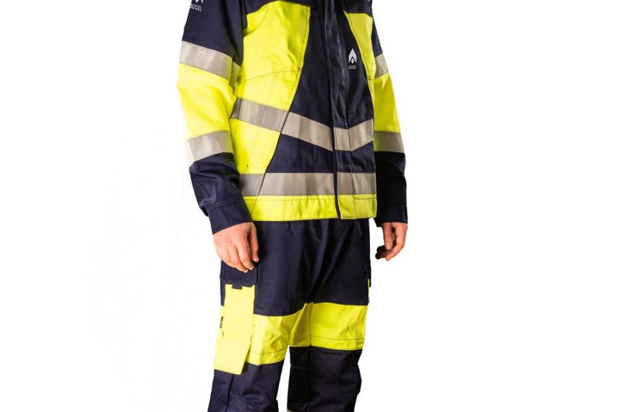 Augel-Kleidung-vorne-rechts-komplett